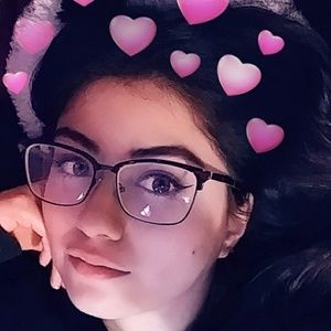 Meet your Posher, Juana